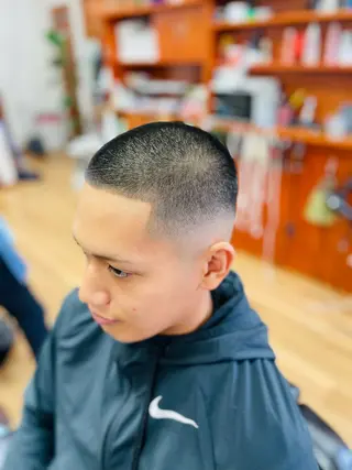 ショート メンズ 吉村 拓也のヘアスタイル