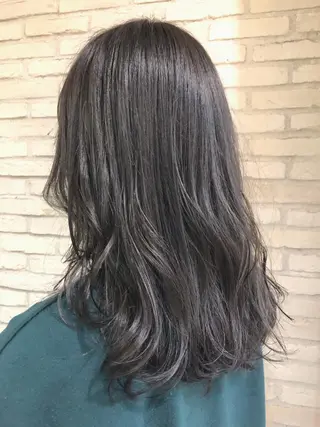 ロング カラー 大平 美沙のヘアスタイル