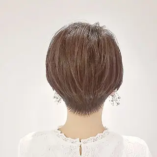 ショート 中高下 由真のヘアスタイル