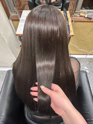 ロング カラー 髙橋 莉菜のヘアスタイル