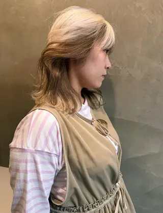 ミディアム 色落ちまで可愛い🧚 心斎橋hikaruのヘアスタイル