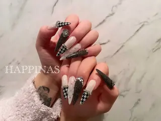 ネイル HAPPINAS ENAのネイルデザイン