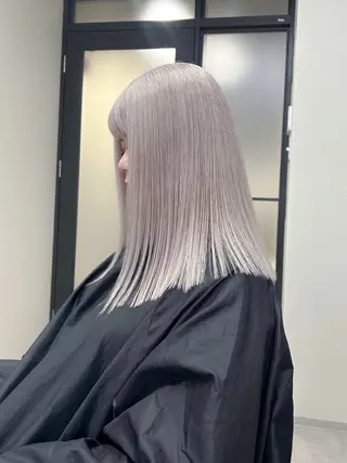 ミディアム カラー AKO .のヘアスタイル