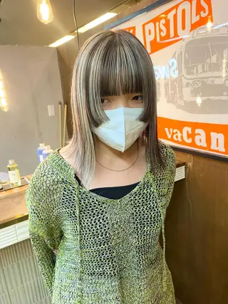 ミディアム カラー パーマ ヘアアレンジ デザインカラー/ボブ ブリーチカラー/ユリのヘアスタイル