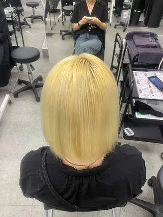 ミディアム 暖色系ハイトーン♡ mioriのヘアスタイル