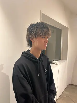 パーマ メンズ 瀧浪 優大のヘアスタイル