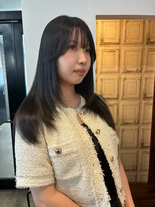 セミロング naco透明感カラー レイヤーカット🩰のヘアスタイル