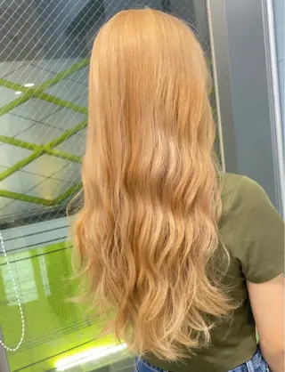 セミロング カラー 横尾 歩のヘアスタイル