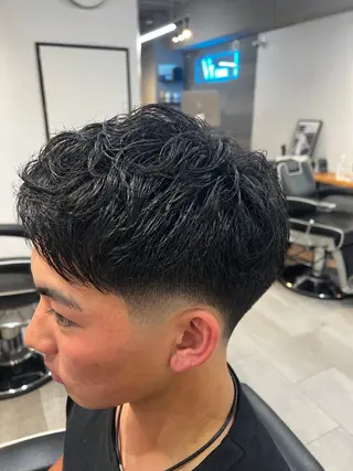 ショート メンズカット、パーマ 特化🔥🌊瀬川竜生のヘアスタイル