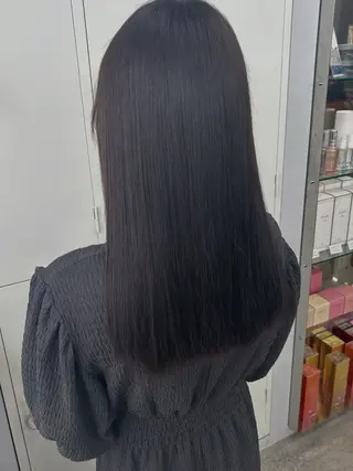 セミロング 縮毛矯正🫧透明感 カラー メンズカットのヘアスタイル