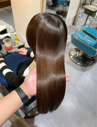 セミロング 必ず笑顔で帰っていた だきます！安田祐貴のヘアスタイル