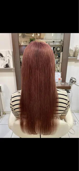カラー バウハウスヘア ひなのヘアスタイル