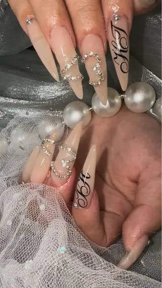 ロング Laure‘a MARIのネイルデザイン