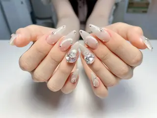ネイル Mione_ Sonのネイルデザイン