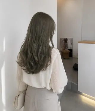 カラー オリーブ系カラー🫒 イノセントヘアのヘアスタイル