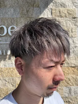 ショート 川田 仁のヘアスタイル