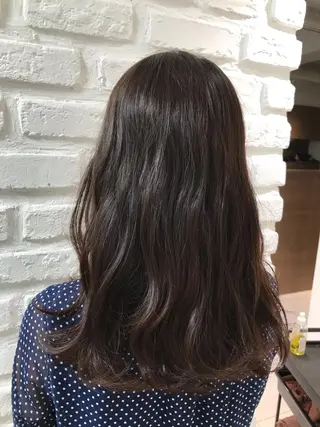 ロング 【暖色カラー特化】 中山由梨のヘアスタイル