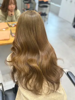 ロング Mirai/ 艶カラー/暖色カラーのヘアスタイル