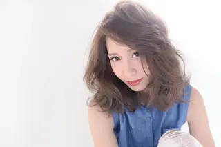 ミディアム カラー belta 姫路山吹 カラーモデル募集のヘアスタイル