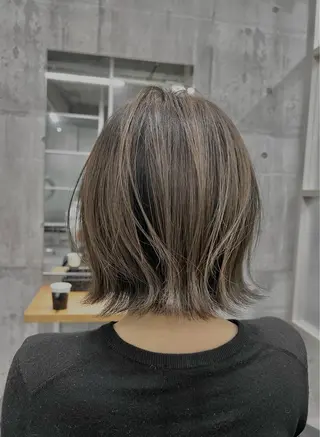 ミディアム カラー newi ナカノのヘアスタイル