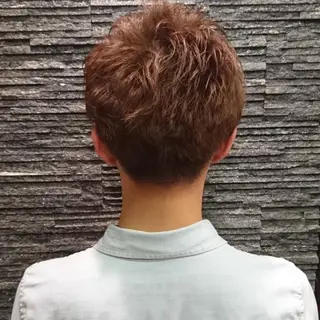 ミディアム BroTokyo マルのヘアスタイル