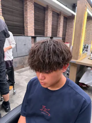 パーマ メンズ ツイスパ/シャドウ MANARUのヘアスタイル