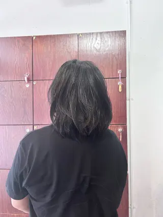 ミディアム 津田 花望のヘアスタイル