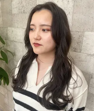 ロング 🫧レイナ 🫧 ツヤ髪/艶カラー🫧のヘアスタイル