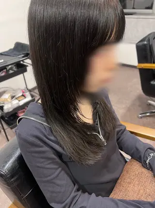 セミロング 髙橋 愛子のヘアスタイル