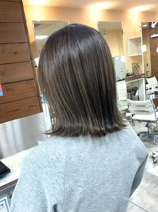 ミディアム レイヤー/艶髪カラー 森本くるみのヘアスタイル