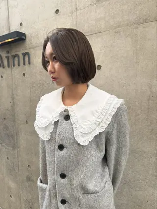 ショート あやの/レイヤー /ベージュカラーのヘアスタイル