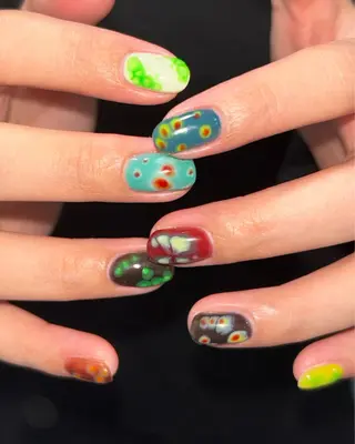 ネイル 🪐富島彩夏 /海外nail🪐のネイルデザイン
