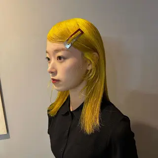 ミディアム カラー 佐藤 しずくのヘアスタイル