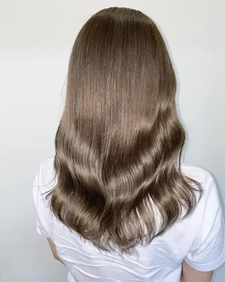 セミロング カラー ブリーチ 透明感HIDEのヘアスタイル
