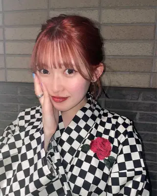 セミロング ヘアアレンジ KURIA‪‪/ブリ ーチ/ダブルカラーのヘアスタイル
