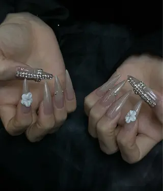 ネイル Iconic Nailのネイルデザイン