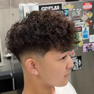 ショート パーマ メンズ メンズ専門🥸 フェード特化 涼太のヘアスタイル