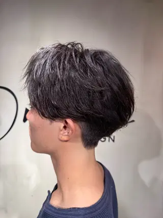 ショート 艶感/レイヤーカット 🌐Taketoのヘアスタイル