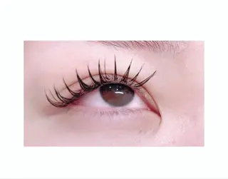 マツエク・マツパ BRISE erikaのマツエク・マツパデザイン