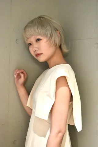 カラー 吉田 紫音のヘアスタイル