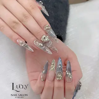 ネイル Lucky Nail Salonのネイルデザイン