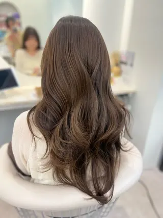 ロング カラー 🤍髪質改善/透明感 艶カラー🤍🫧リサのヘアスタイル