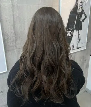 ロング カラー 宮崎 千夏のヘアスタイル
