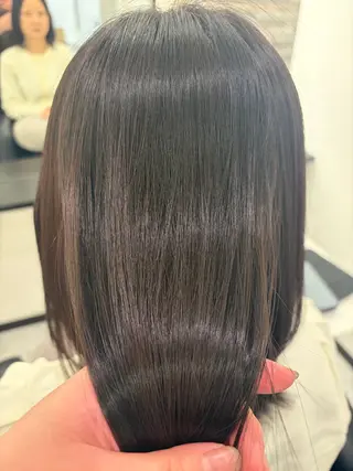ミディアム 斎藤 彩香のヘアスタイル