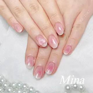 ネイル 🦋 Queenieのネイルデザイン
