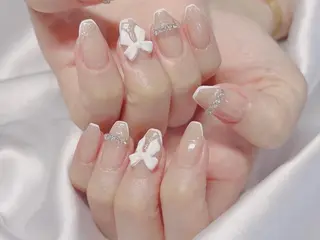 ネイル ちゅるんネイル🪄 耳ツボジュエリー🔗のネイルデザイン