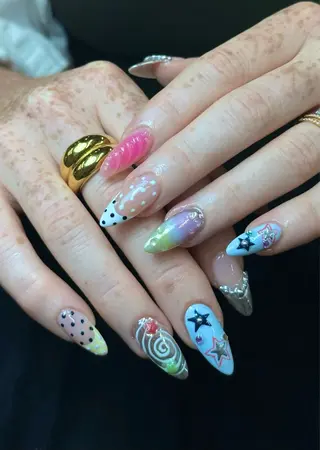 ネイル Iconic Nailのネイルデザイン