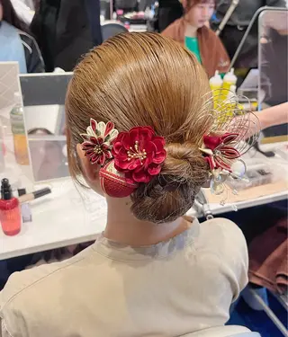 ミディアム ヘアアレンジ ピンク系カラー💗 ヘアセット特化のヘアスタイル