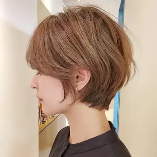 ショート 中高下 由真のヘアスタイル