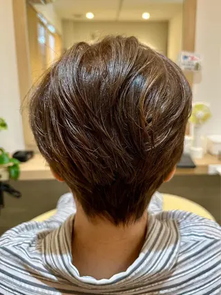 ショート カラー 石井 寛司のヘアスタイル